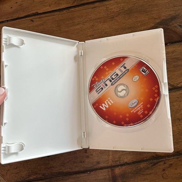 Lot of 3 Nintendo Wii Disney Games Sing It and Dance - Picture 11 of 12